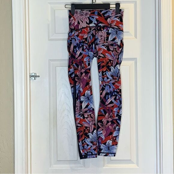 Lululemon Wunder Under Full-On Luxtreme Lush Lillies Multi Size 4 - Picture 1 of 10